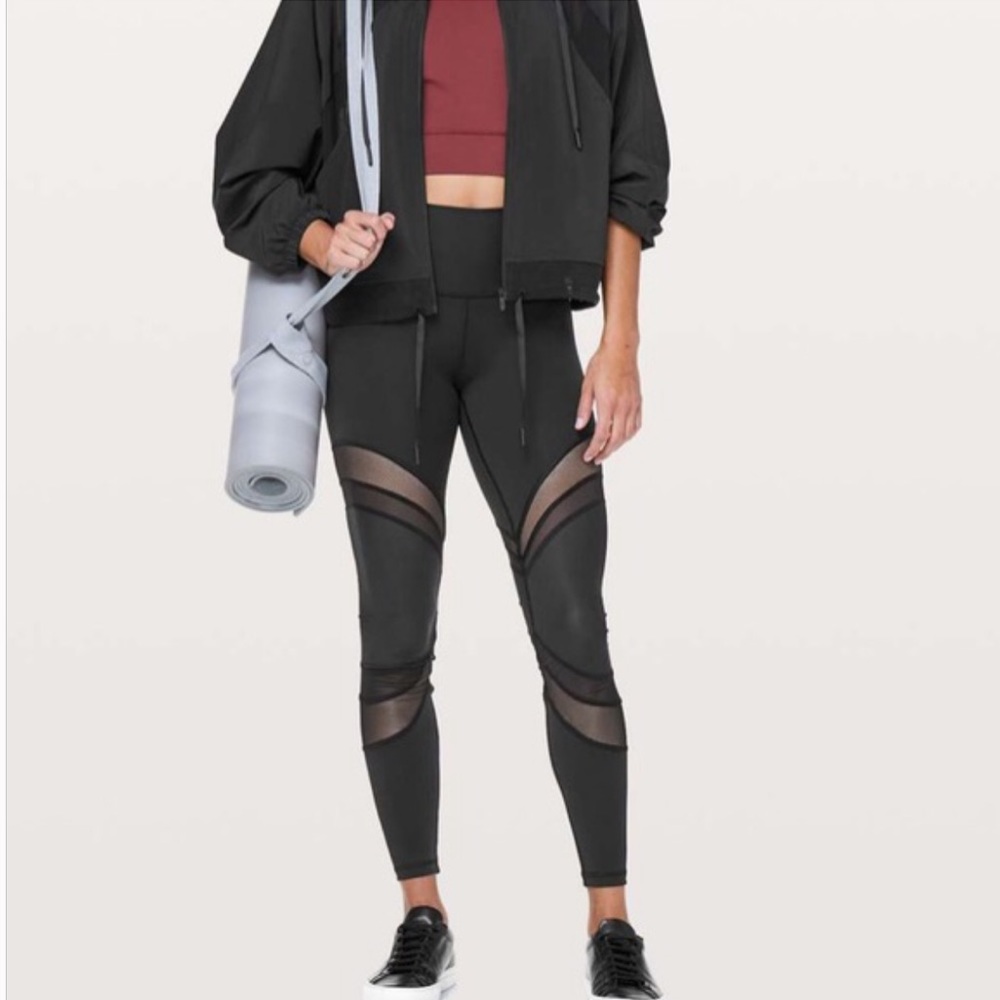 Lululemon Seek The Heat Tight *28" Black size 6